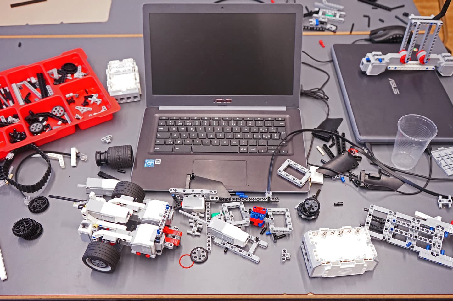 D’abord construire, puis programmer: le véhicule LEGO est encore en phase de développement.